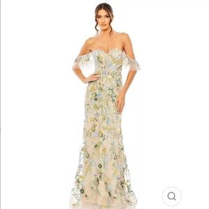 Mac Duggal 50713 Embroidery Trumpet Floral Nude Gown Size 4 $698 Like New